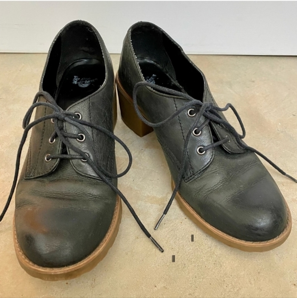 Dr. Martens Women 8